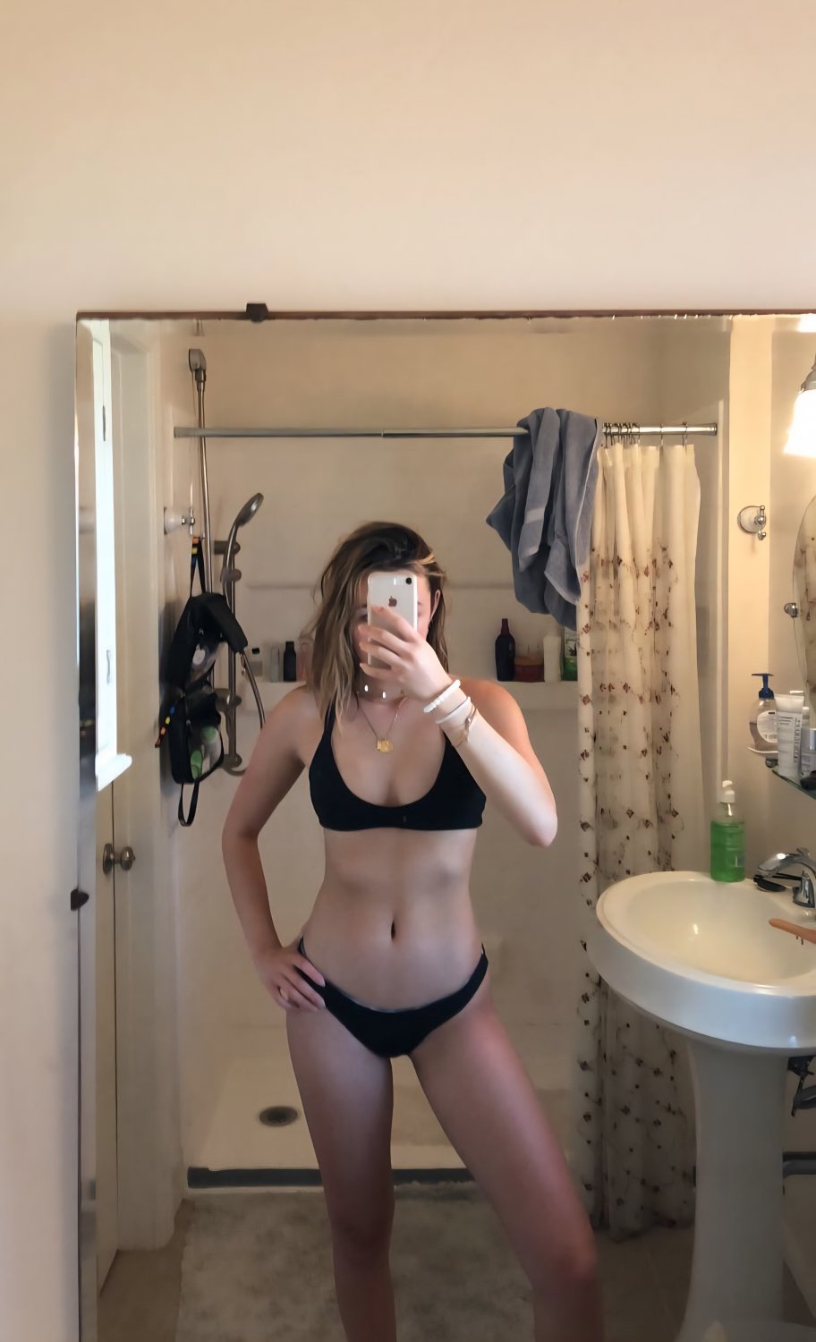 Teen cutie Caitlyn 18 year old baddie fit body #FPEPkACs