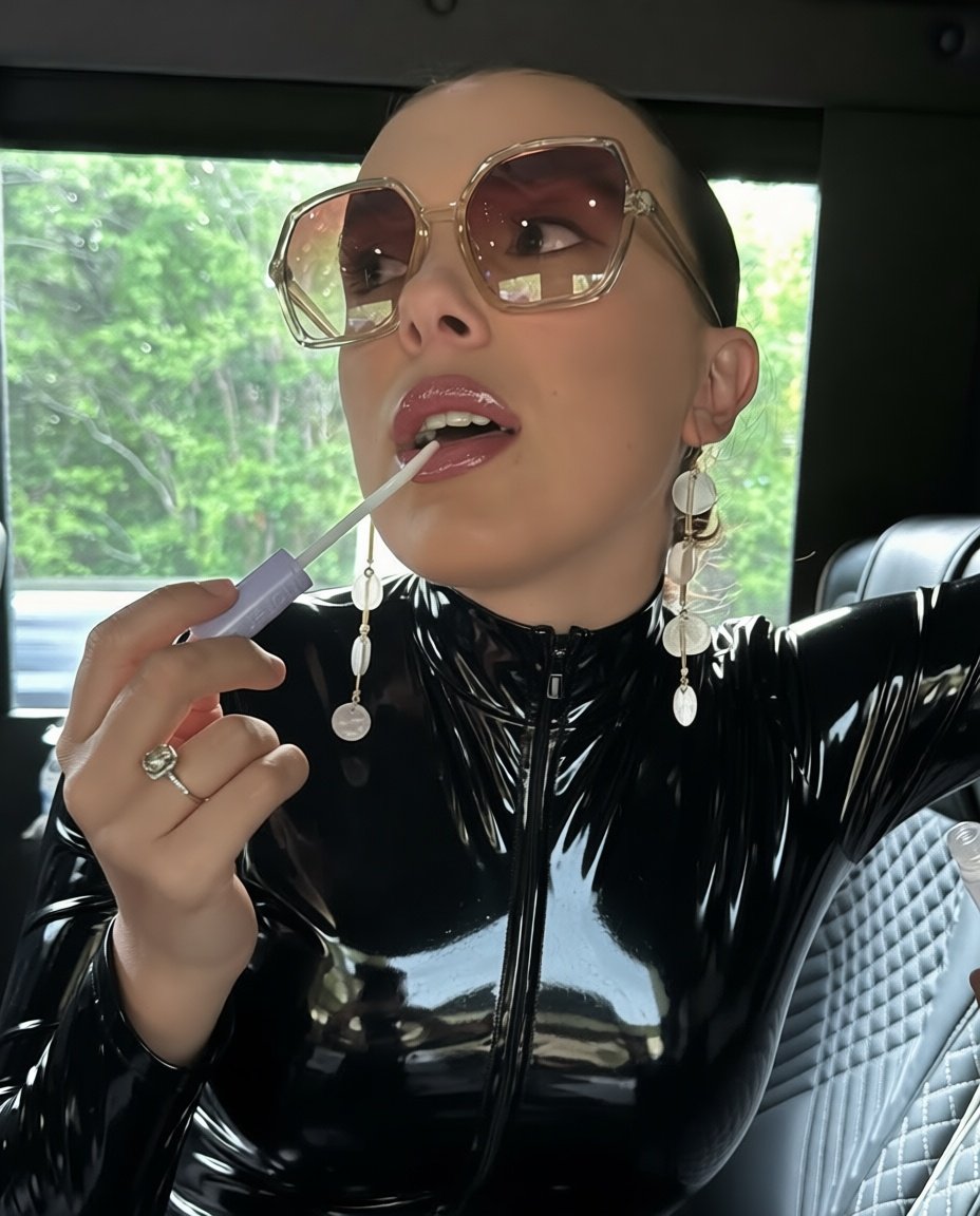 Millie Bobby Brown in Vinyl #JtkI2eV2