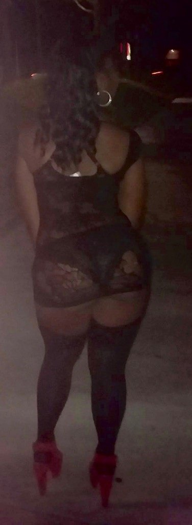 HEY BABY ITS HONESTIE BABY THE FREAKEST
OF ALL TIME BABY. PUSSY STAY 💦💦💦
SO WHAT GENTLEMAN READY #MHXozT2W